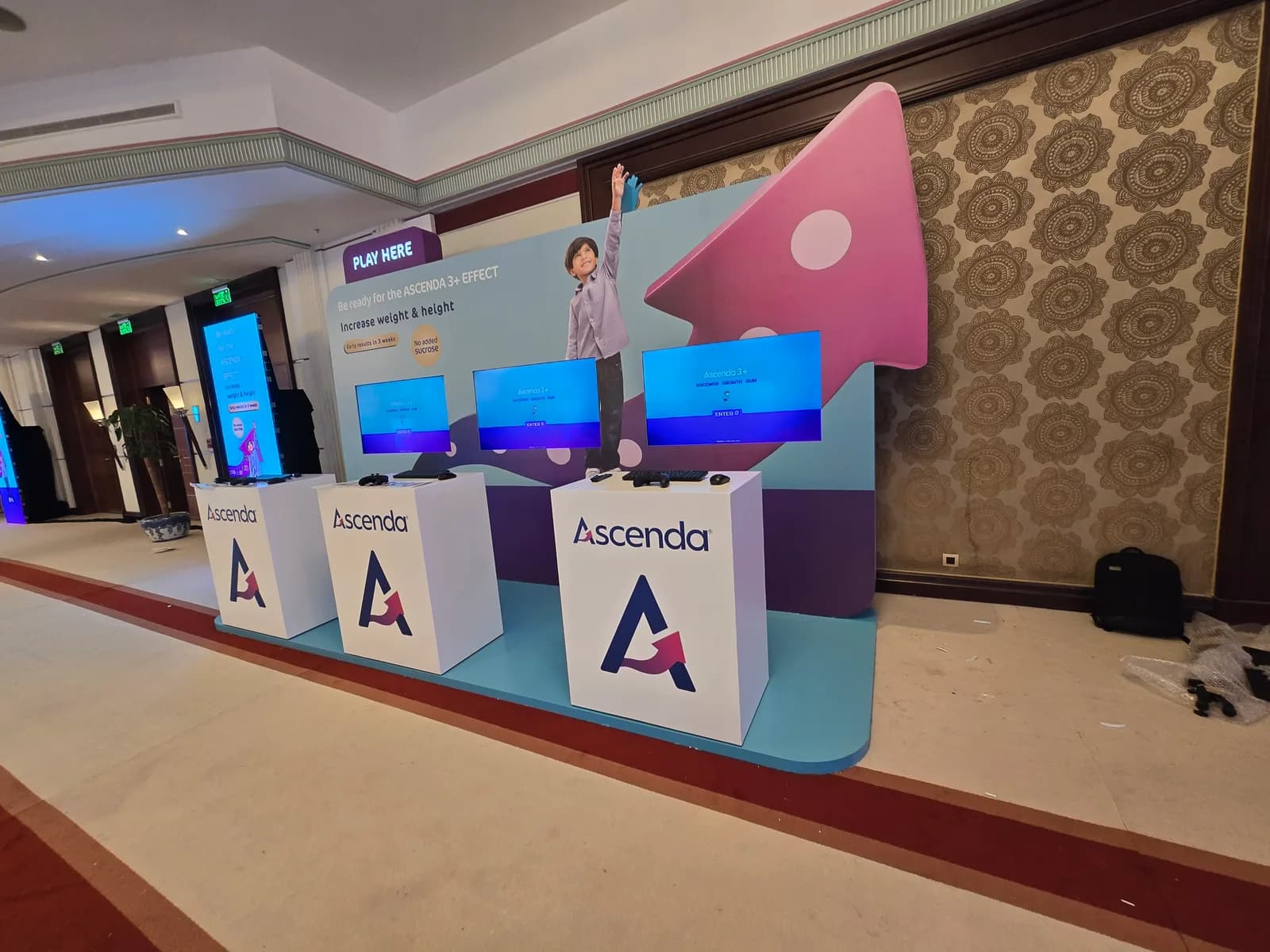 Nestlé Ascenda, an interactive growth wall and a running game for a Jeddah launch screen 4