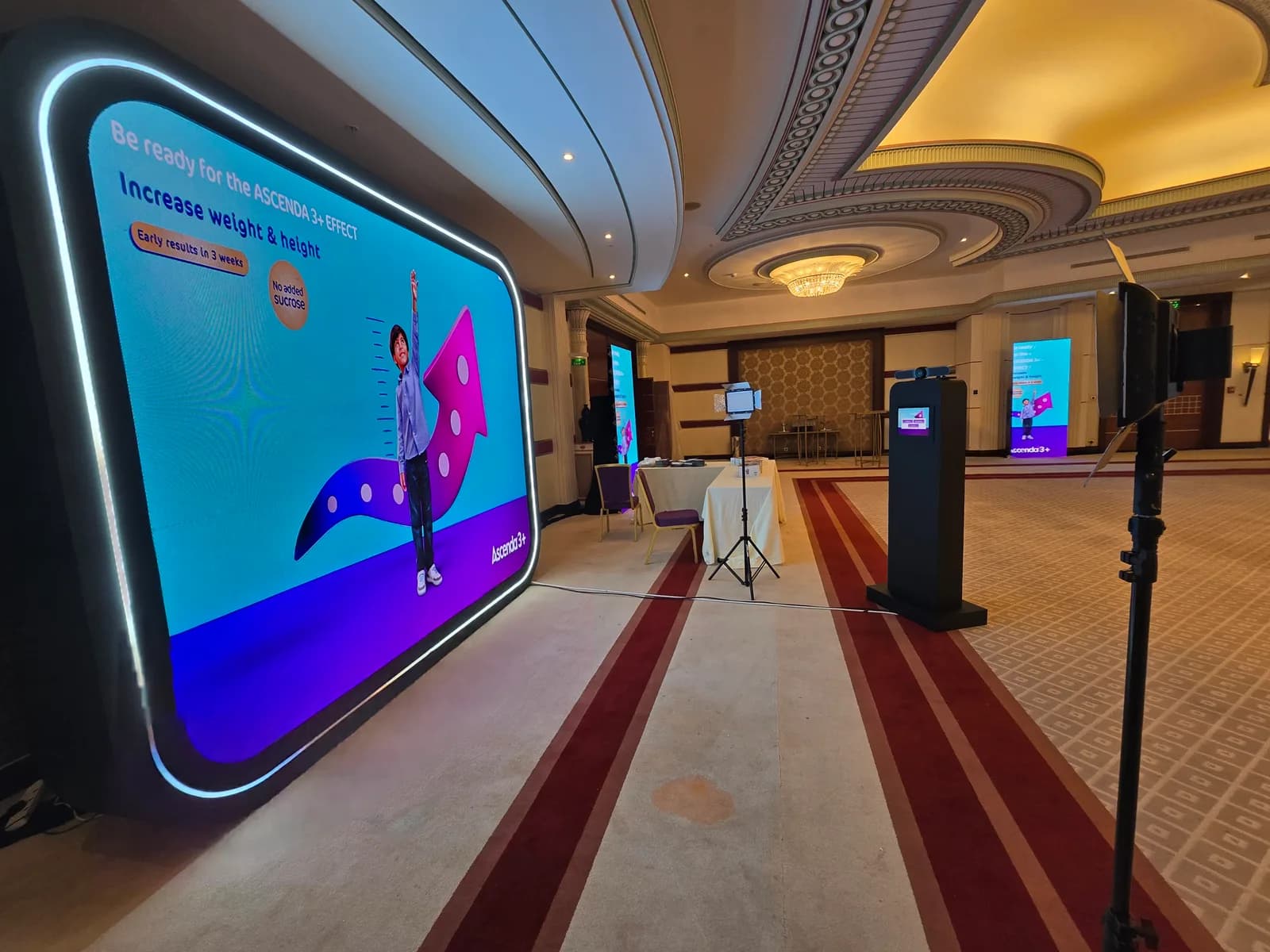 Nestlé Ascenda, an interactive growth wall and a running game for a Jeddah launch screen 2